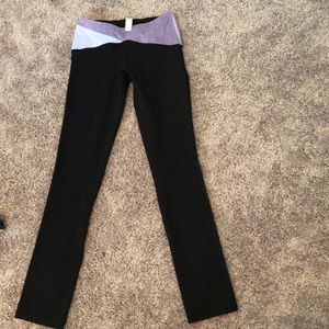 black Ivivva yoga pants